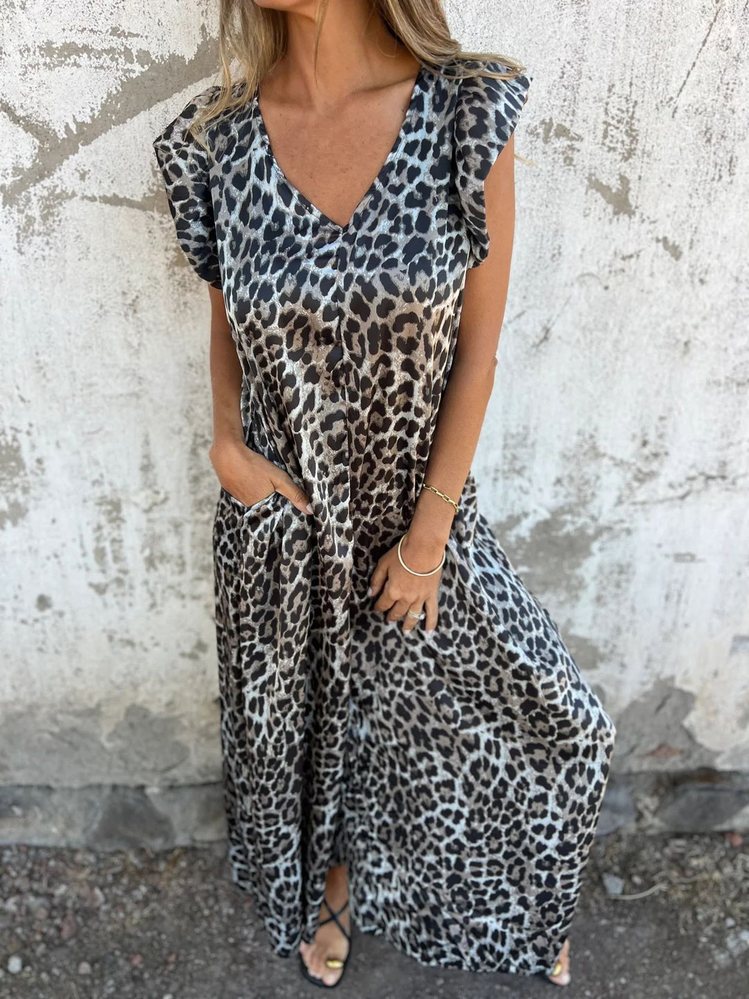 CASSANDRA™ - Stylish V-Neck Jumpsuit