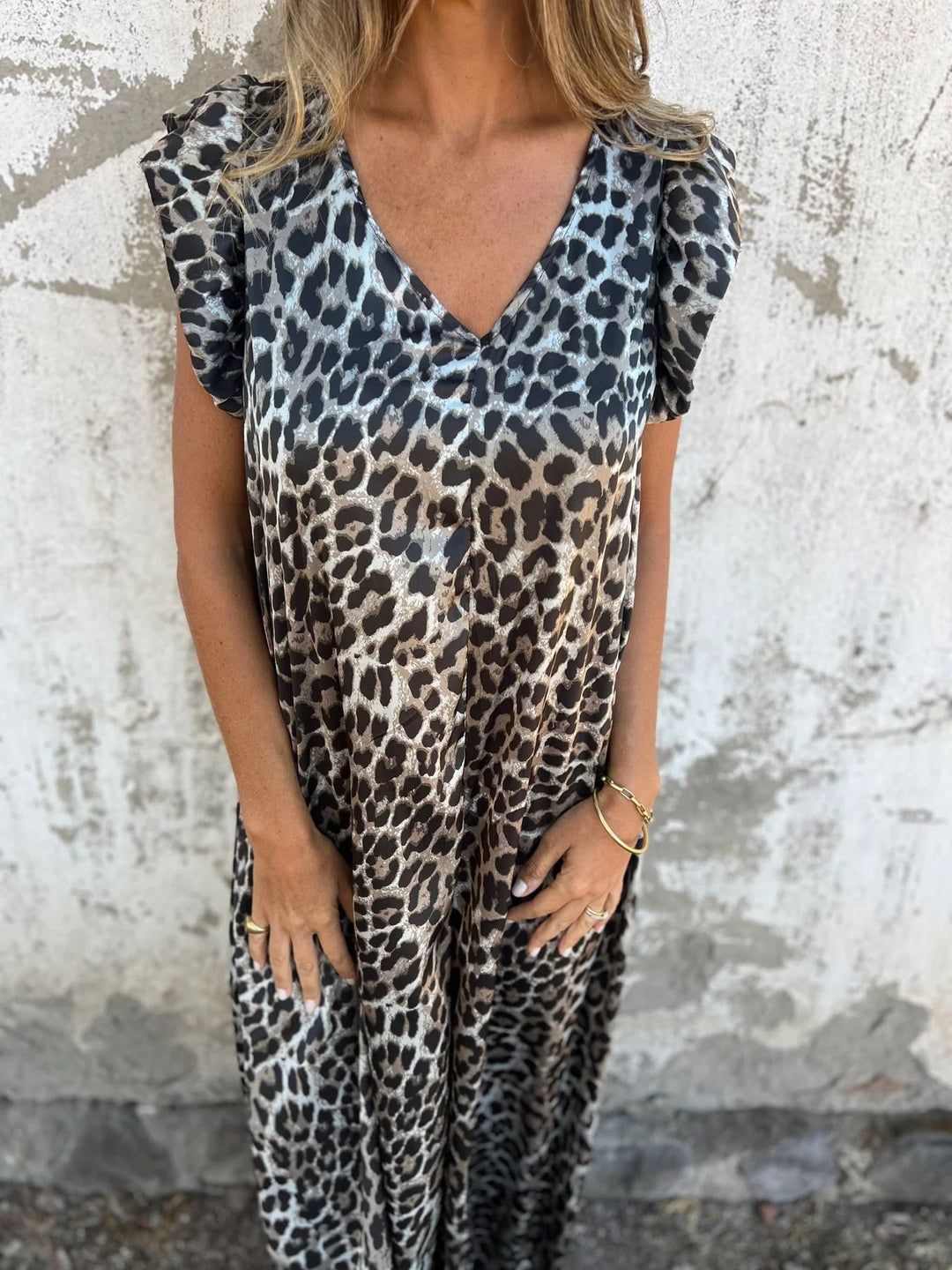 CASSANDRA™ - Stylish V-Neck Jumpsuit