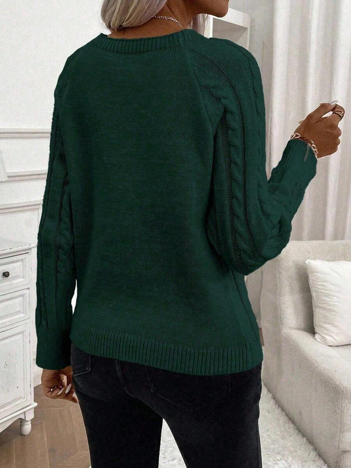 ASTRELLA – Ladies’ Button-Detail Cable Knit Jumper