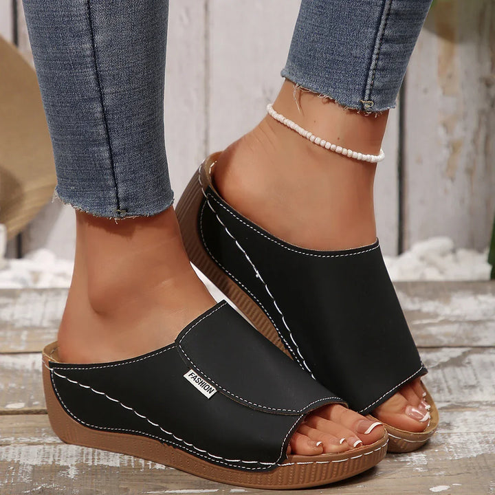 Ella™ - Casual Slip-On Sandals with Mid-Heel Platform