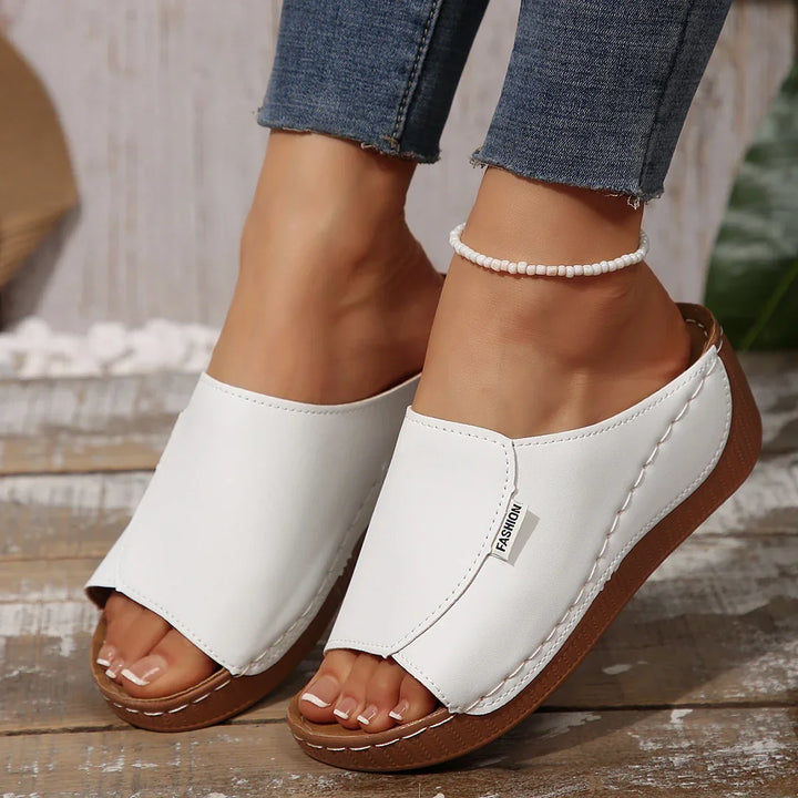 Ella™ - Casual Slip-On Sandals with Mid-Heel Platform